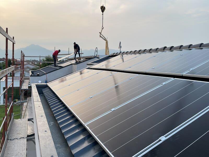panneli fotovoltaicii-costruzione casa Vicenza bifamiliare chiavi in mano